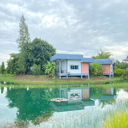 Ok Farm Resort Det Udom Bagian luar foto