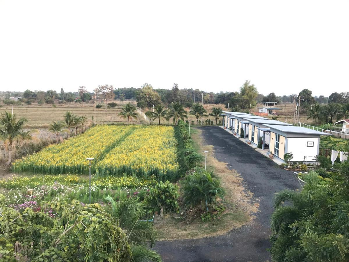 Ok Farm Resort Det Udom Bagian luar foto