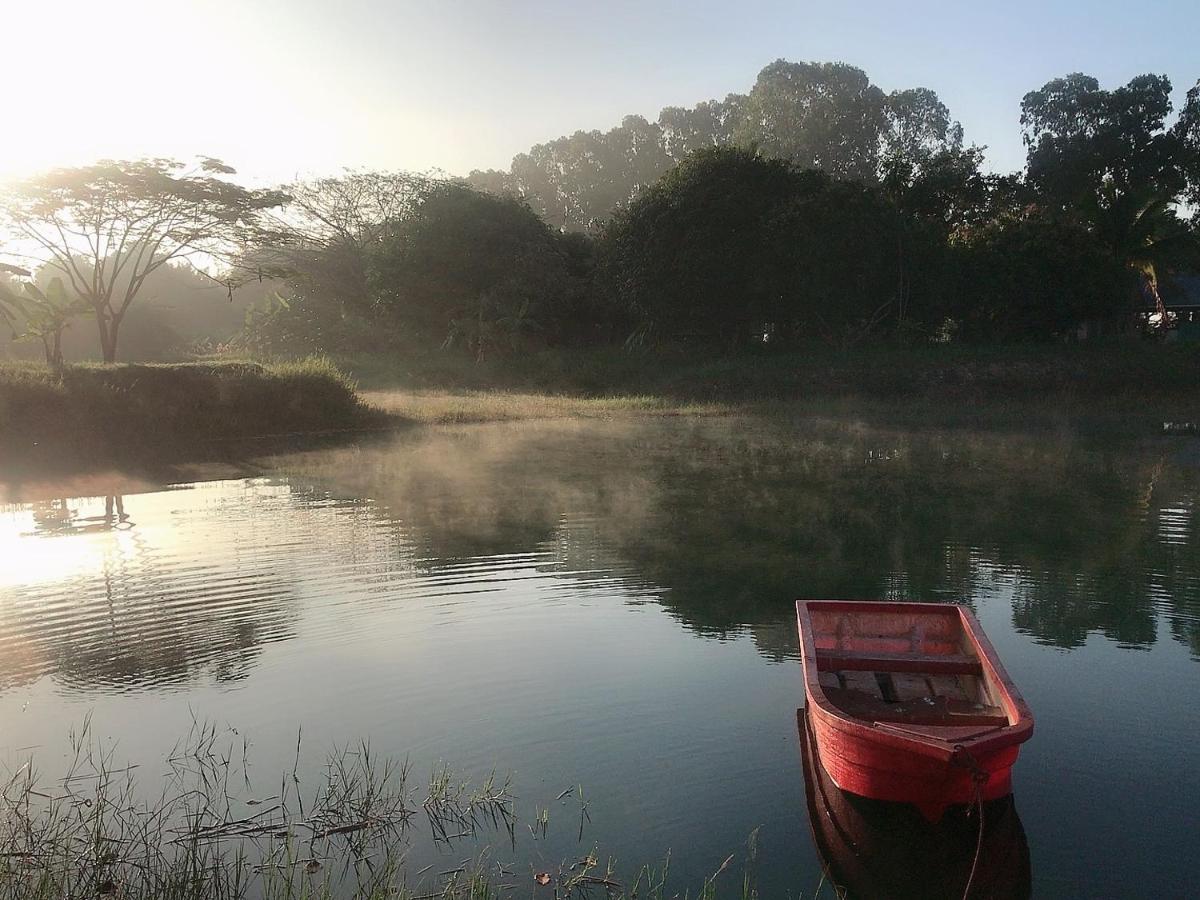 Ok Farm Resort Det Udom Bagian luar foto