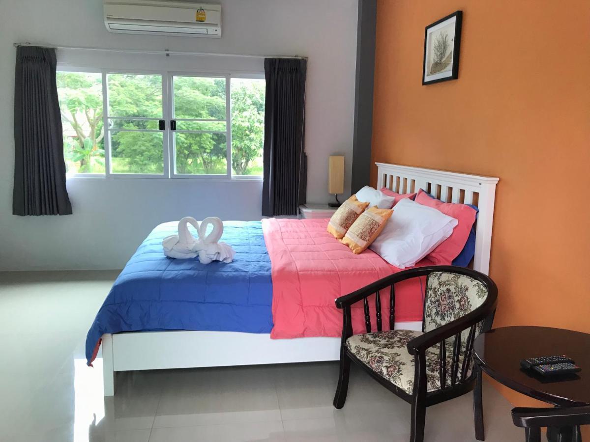 Ok Farm Resort Det Udom Bagian luar foto