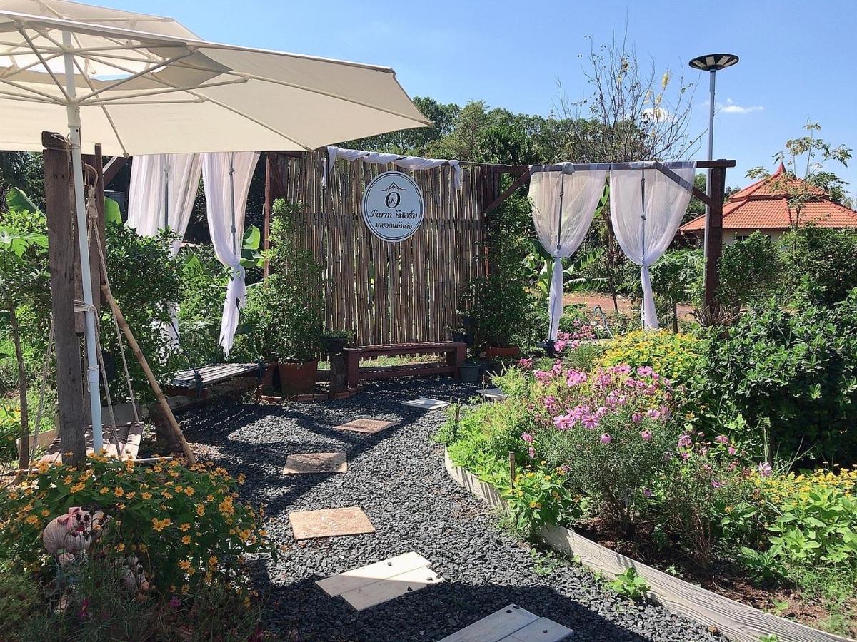 Ok Farm Resort Det Udom Bagian luar foto