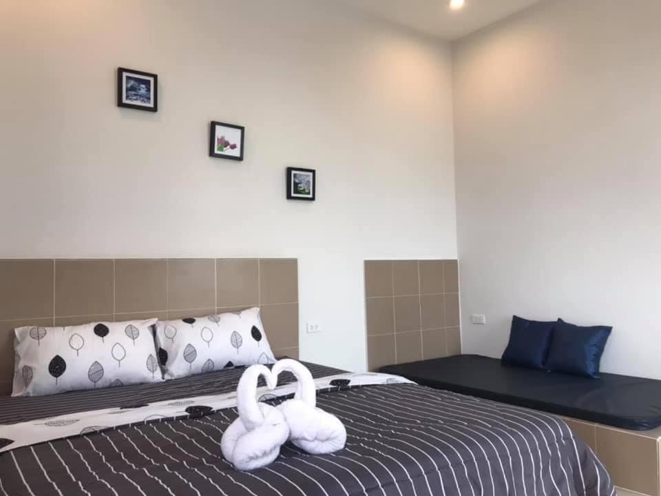Ok Farm Resort Det Udom Bagian luar foto