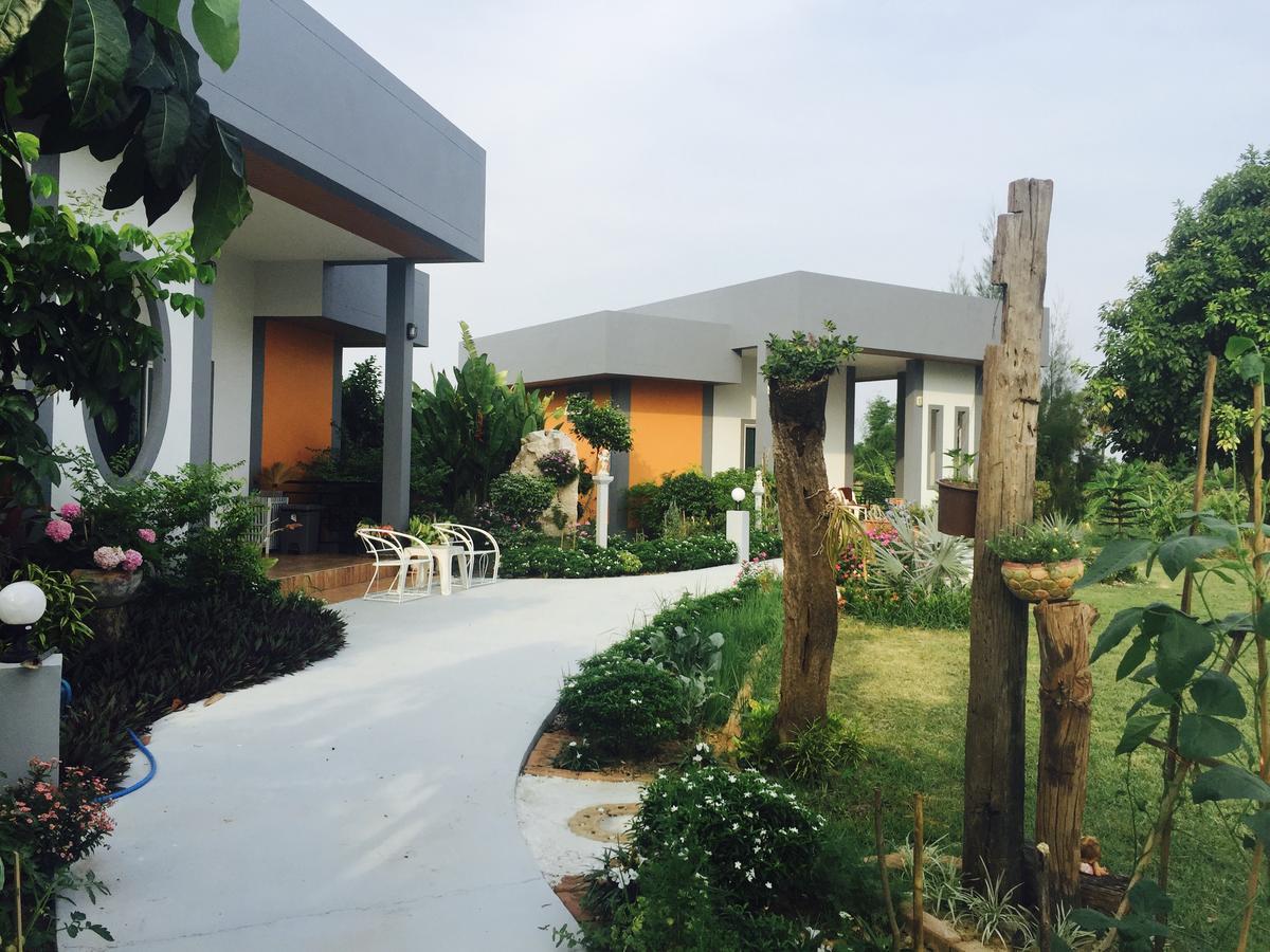 Ok Farm Resort Det Udom Bagian luar foto