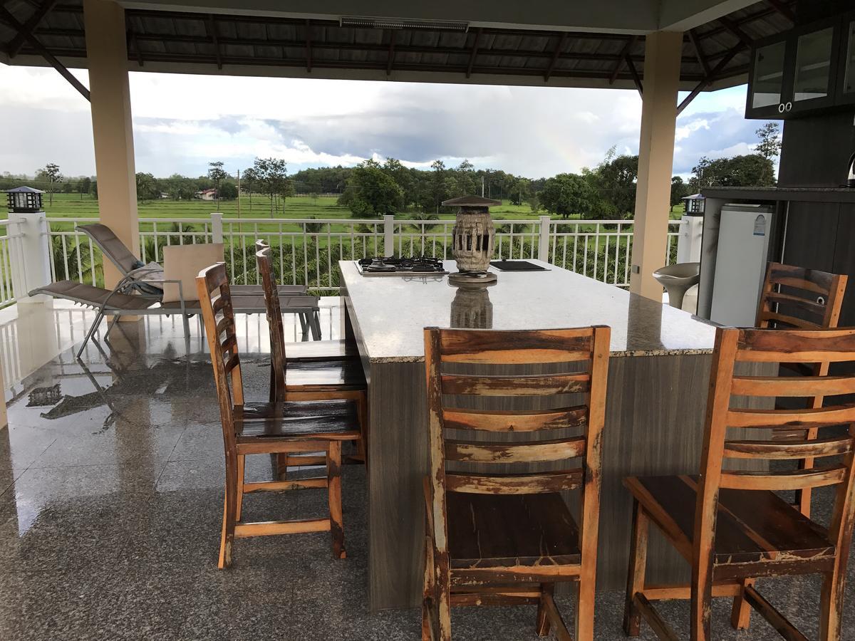 Ok Farm Resort Det Udom Bagian luar foto