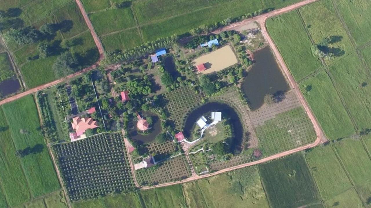 Ok Farm Resort Det Udom Bagian luar foto