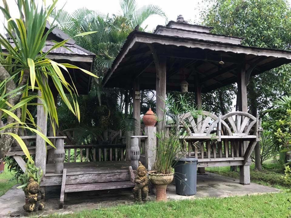 Ok Farm Resort Det Udom Bagian luar foto